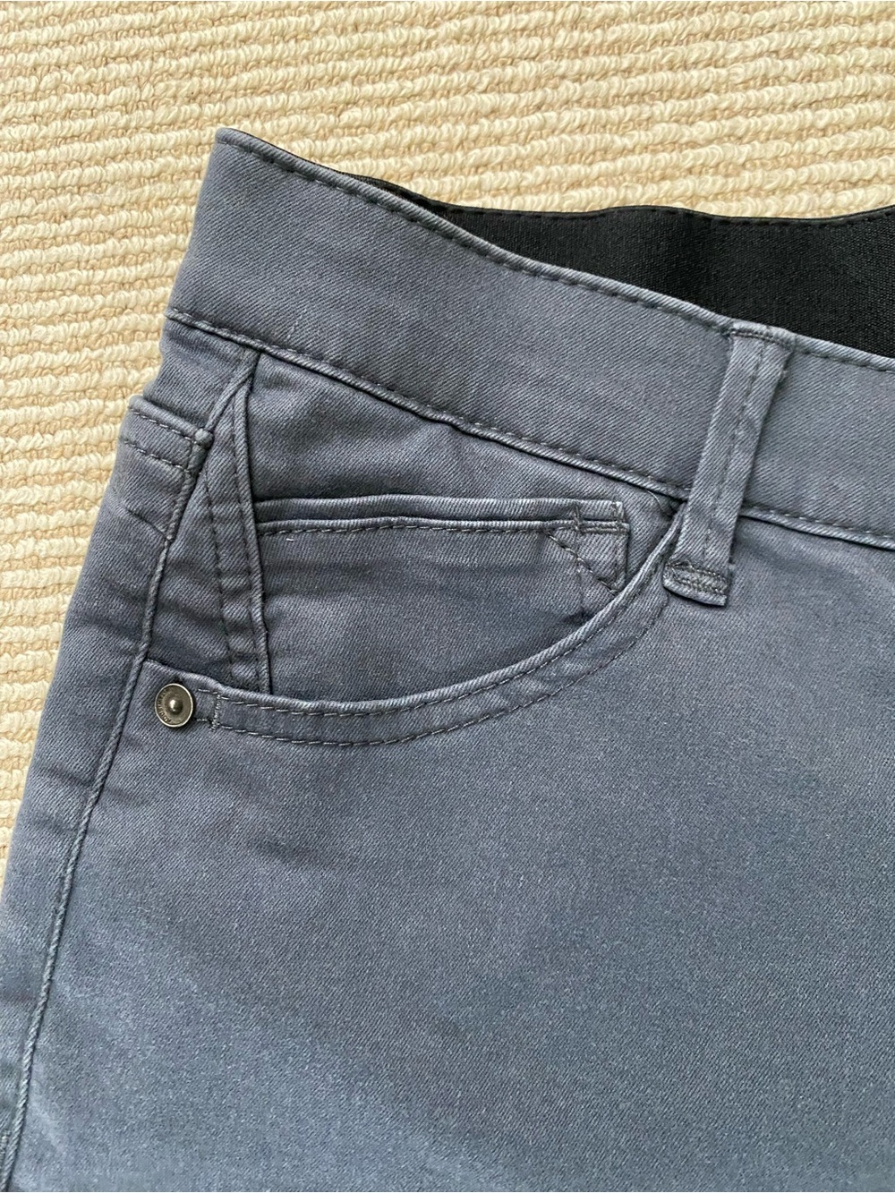 Wit & Wisdom Shorts Dark Gray Roll-Cuff Women's Size 6 - Picture 2 of 5